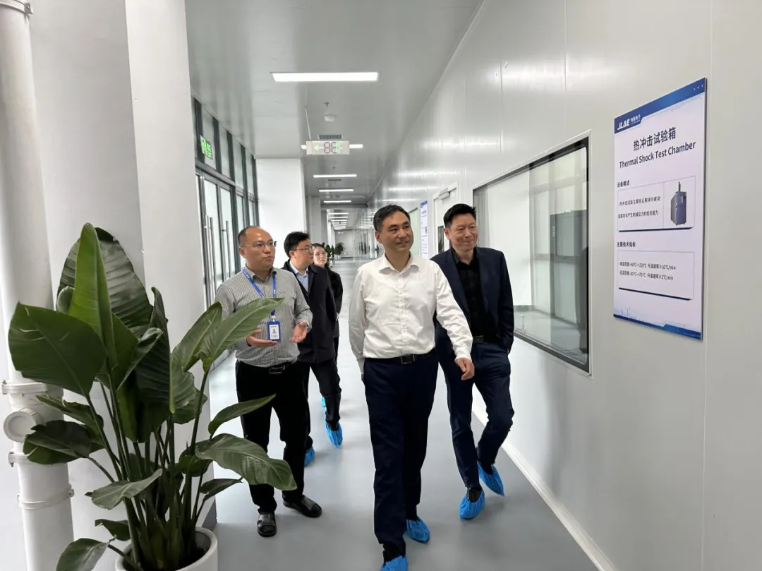 合肥产投集团董事长江鑫调研抖圈为du而生电子
